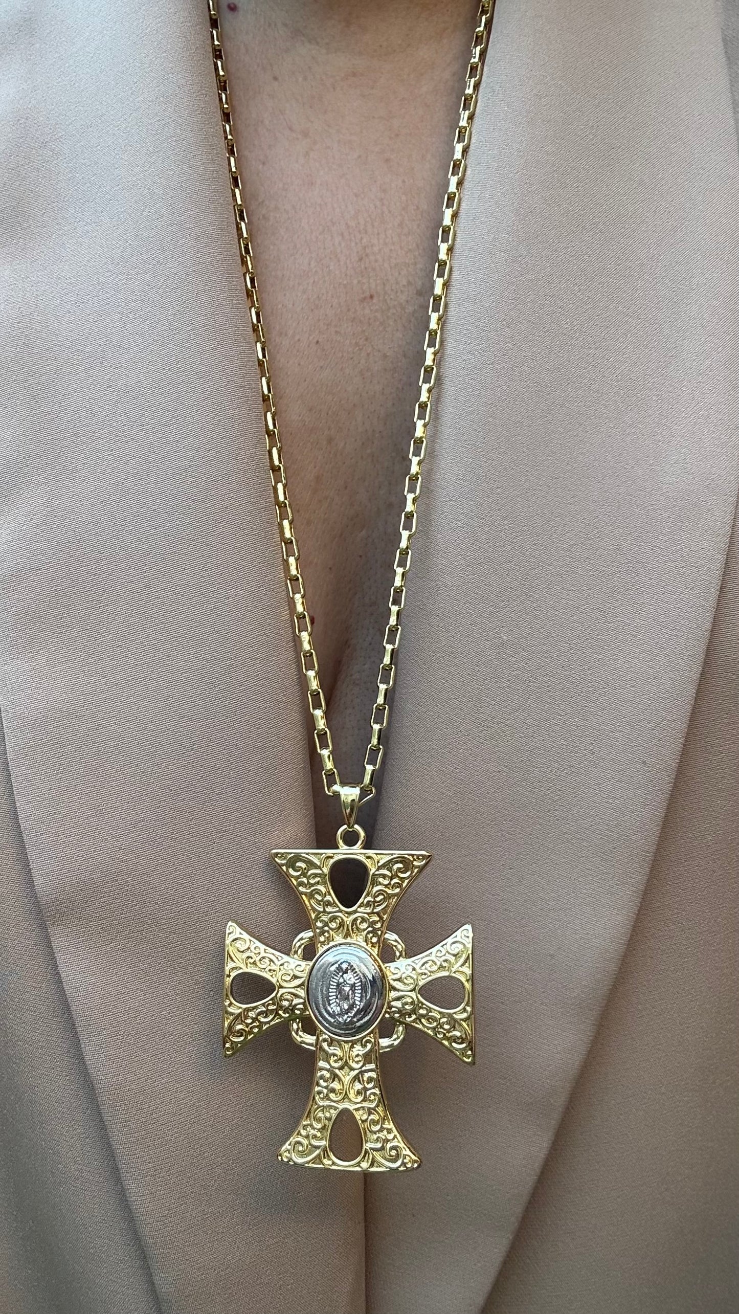 Collar cruz religioso (copia)