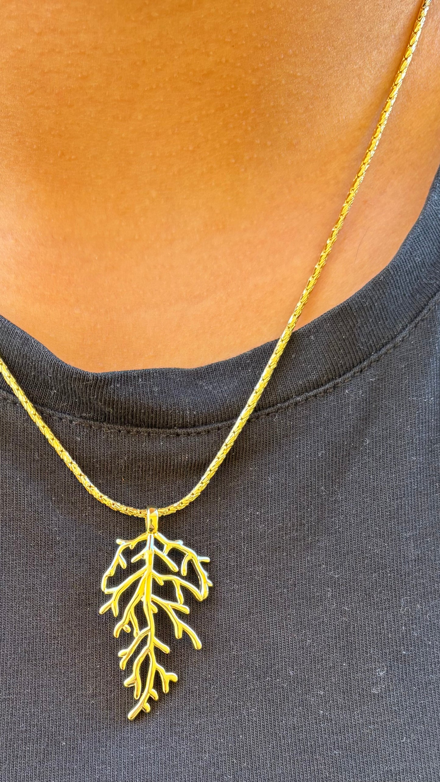 Collar Hoja calada