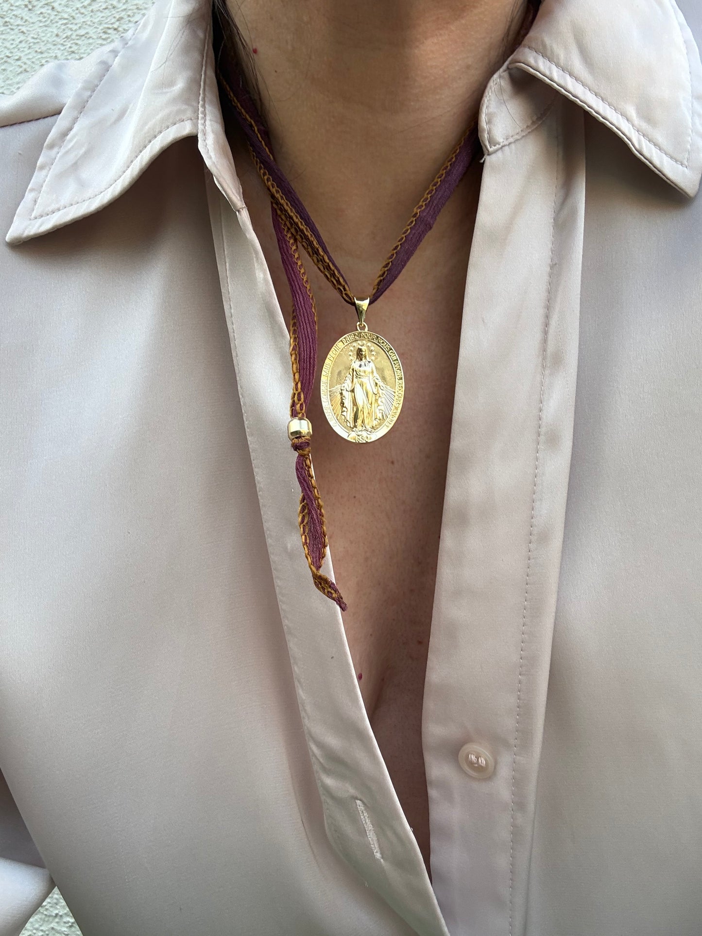 Collar Cinta de seda Virgencita 1 Metro