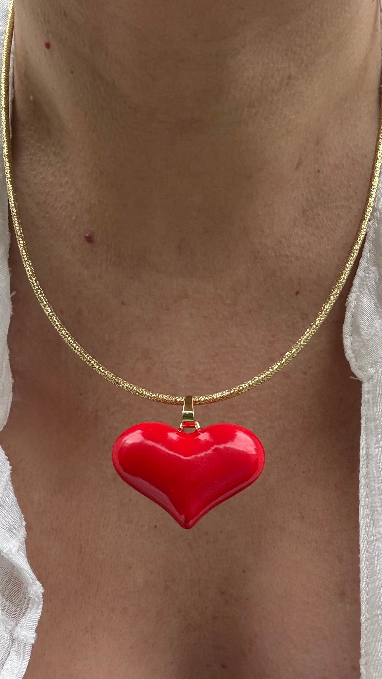 Collar IMÁN Corazón resina