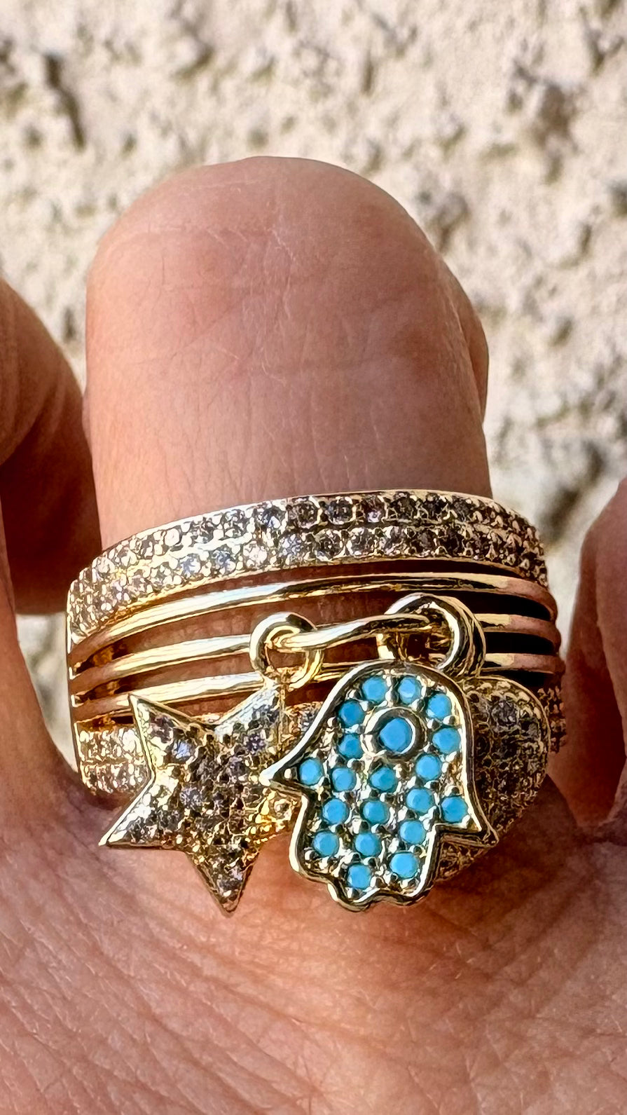 Anillo mano fatima estrella y corazón microcircones