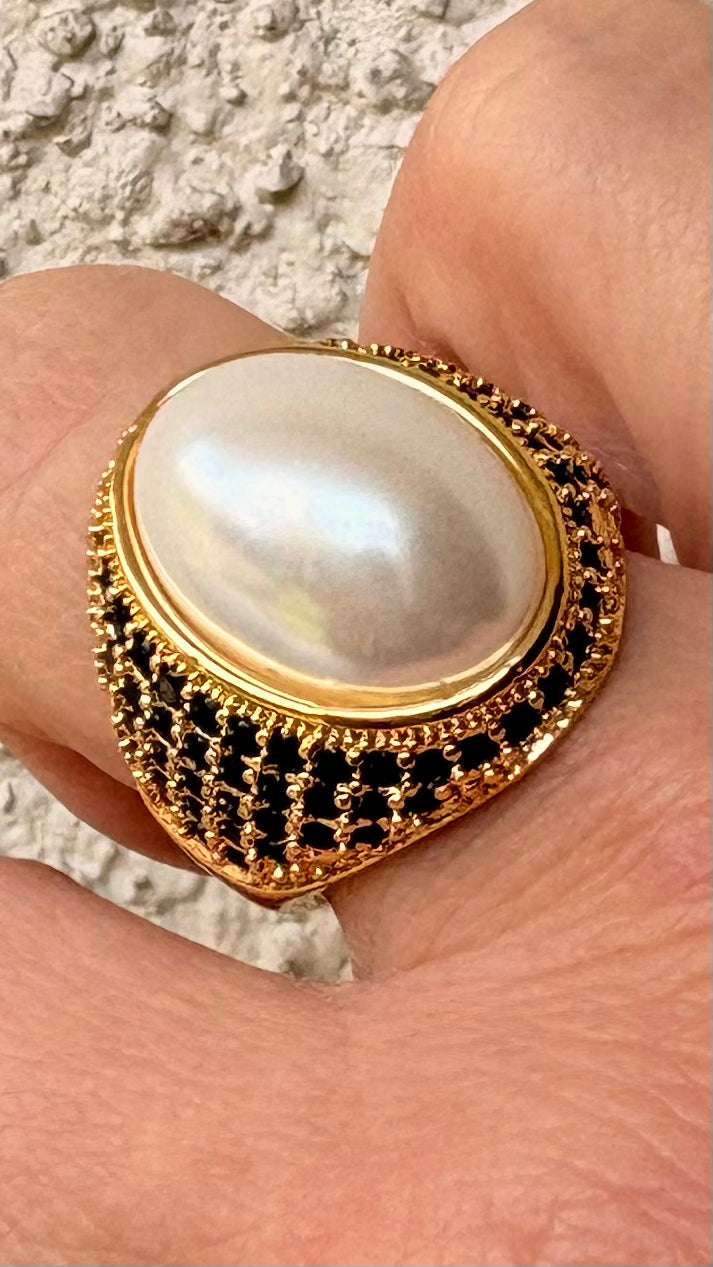 Anillo Pearl black and gold