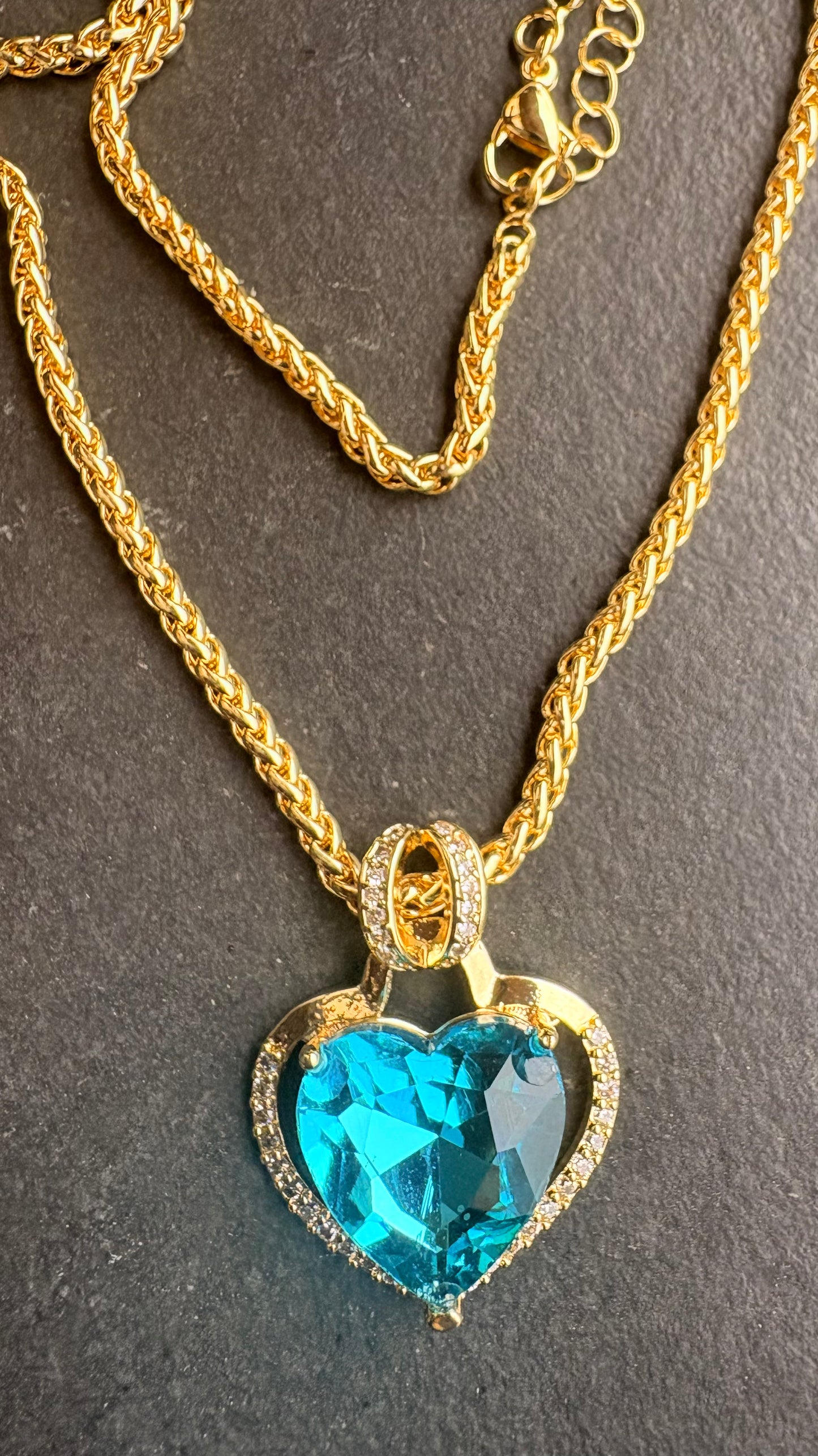 Collar Corazón Cristal Celeste