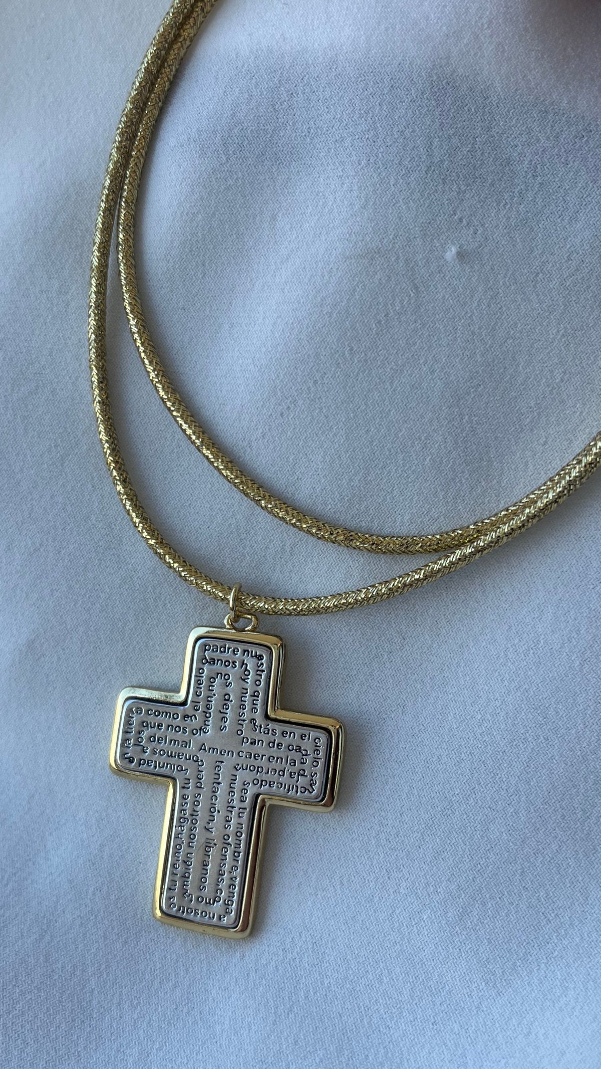 Cadena cruz padre nuestro
