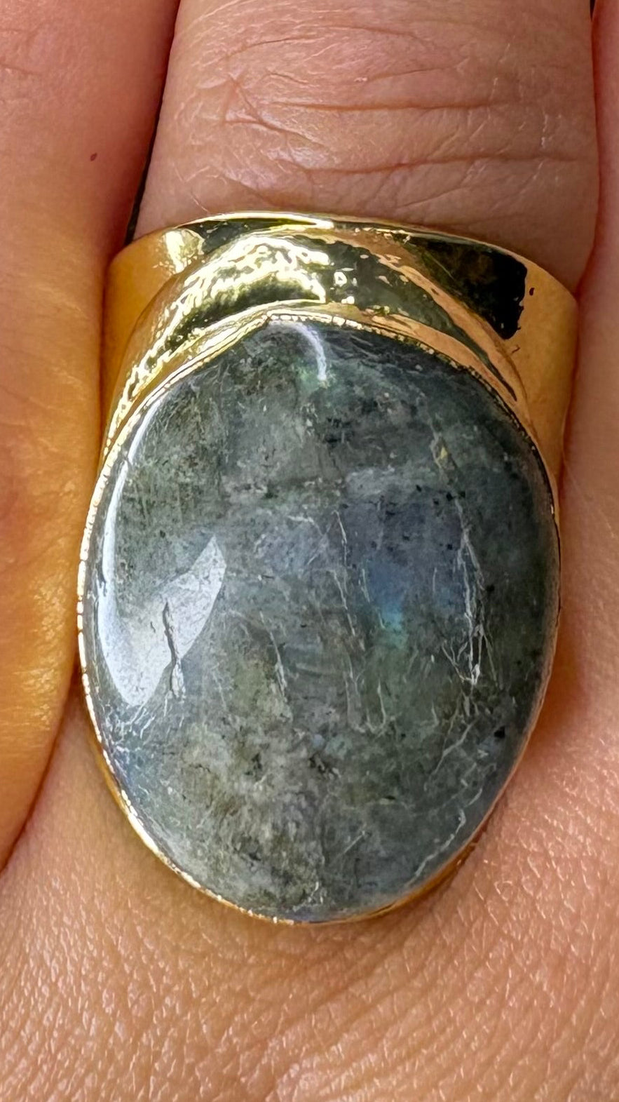 Anillo labradorita