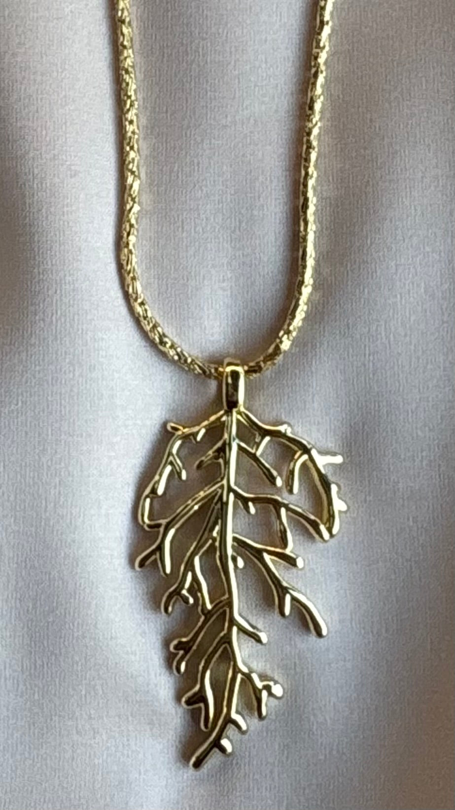 Collar Hoja calada