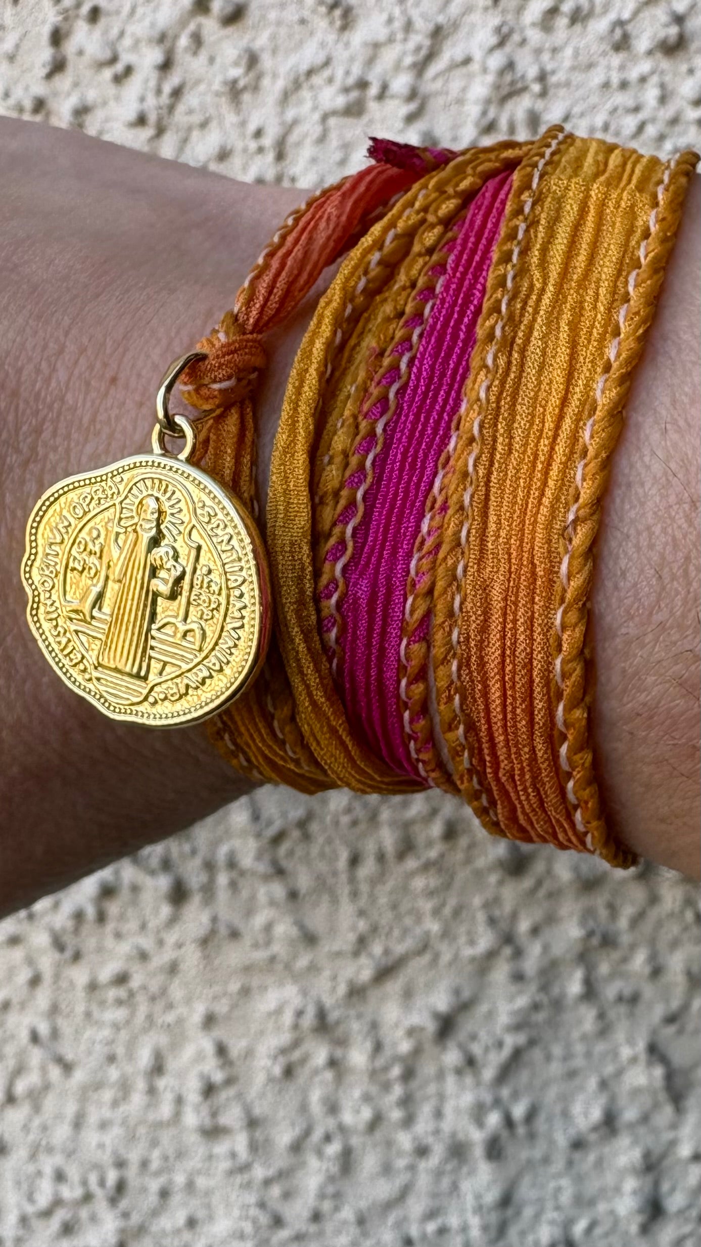 Pulsera Cinta seda de 70cms religiosa