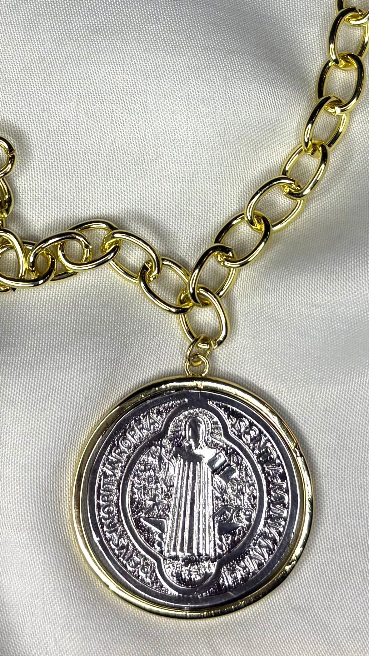 Collar San Benito Giratorio