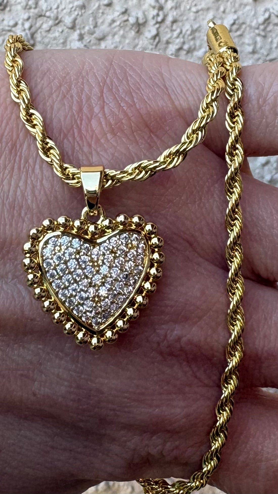 Collar Corazón Microcircones