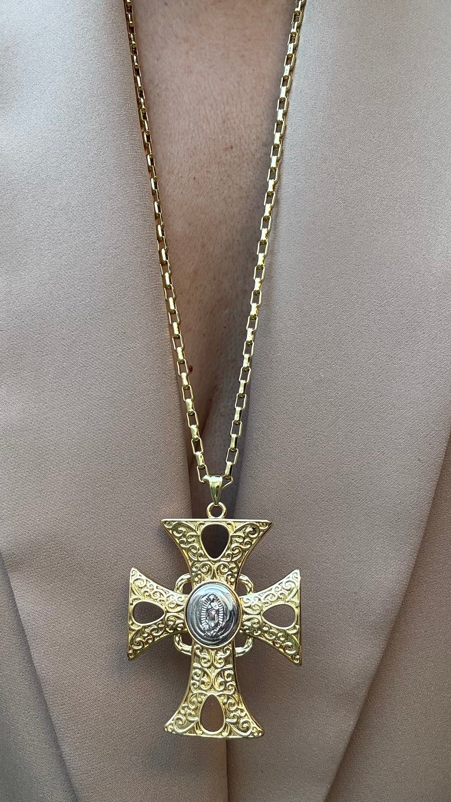 Collar cruz religioso (copia)