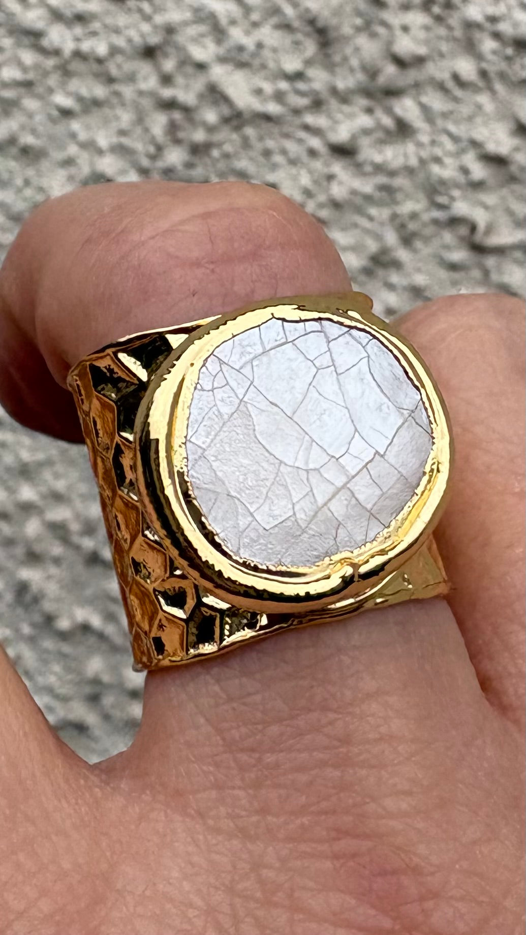 Anillo Piedra craquelada