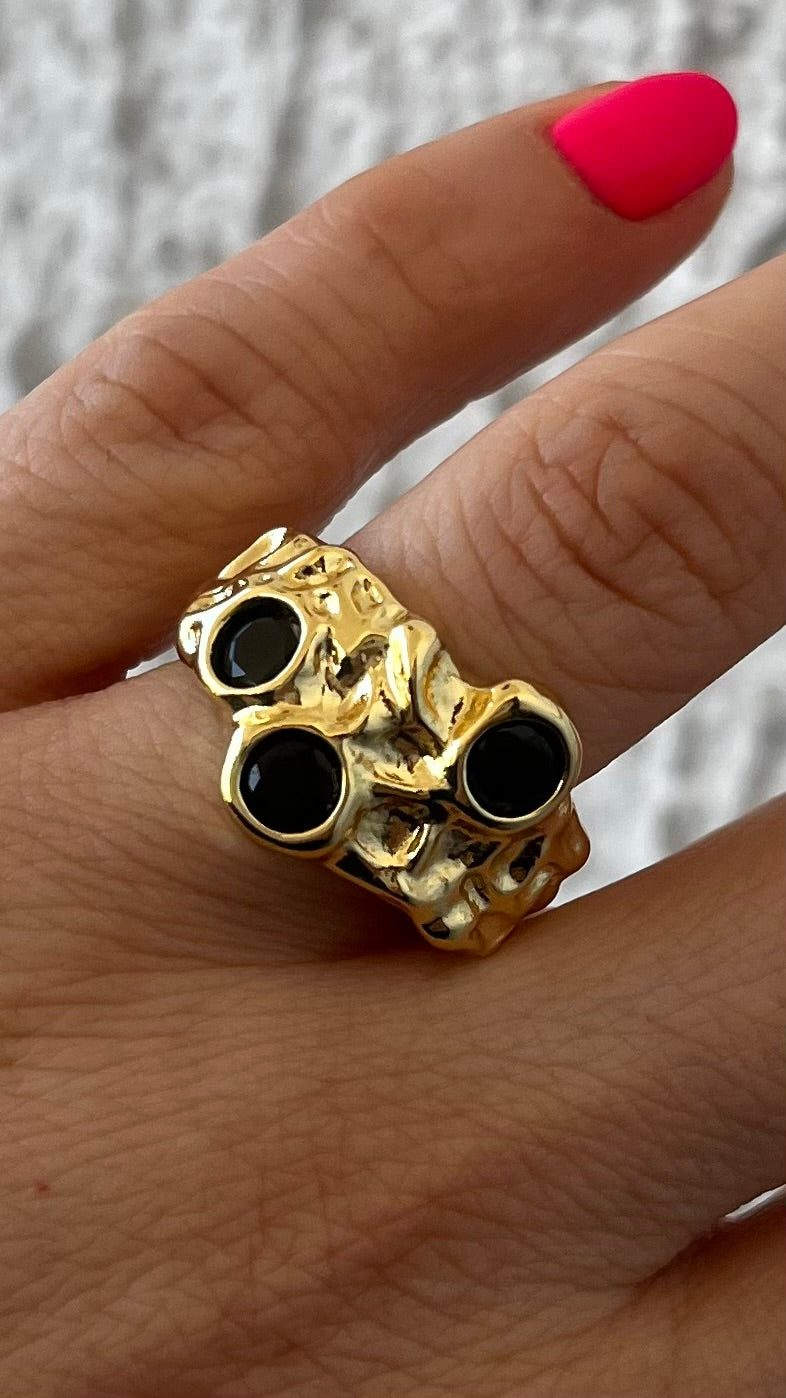 Anillo triple grieta