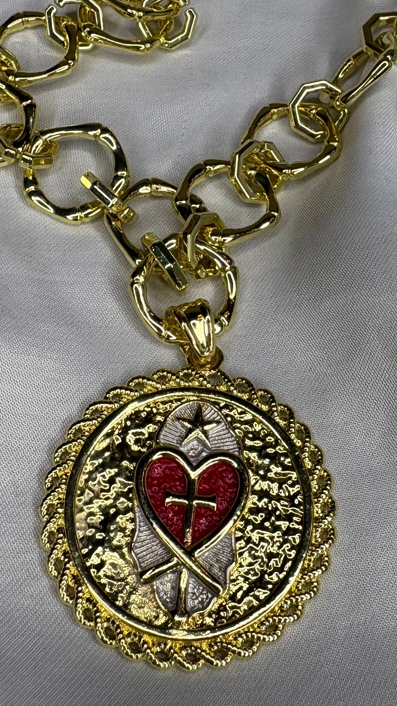 Collar Corazon Sagrado