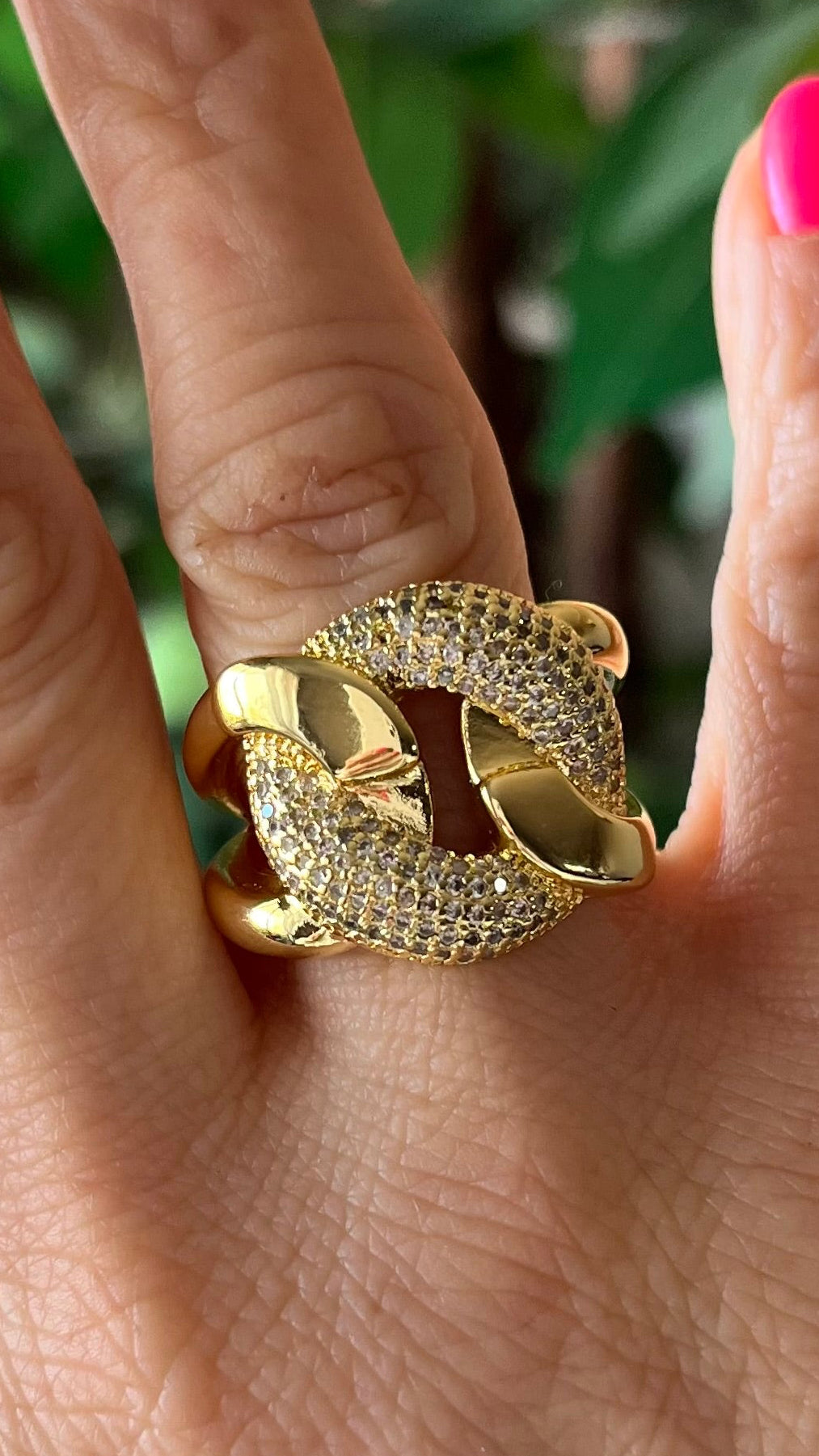Anillo cruzado