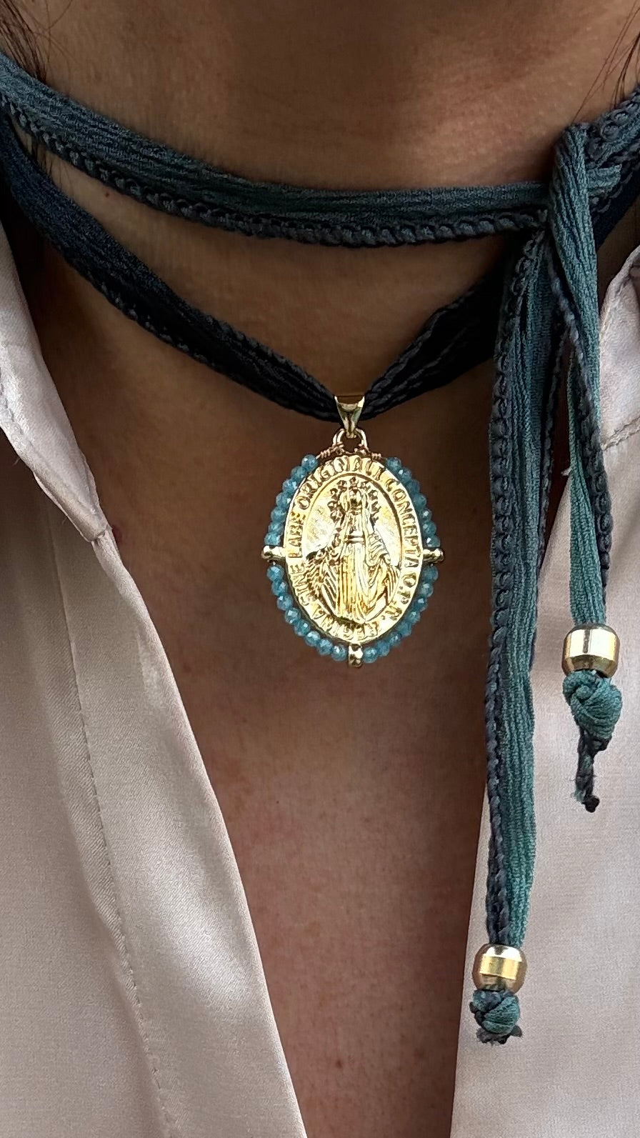 Collar Cinta de seda Virgencita 1 Metro