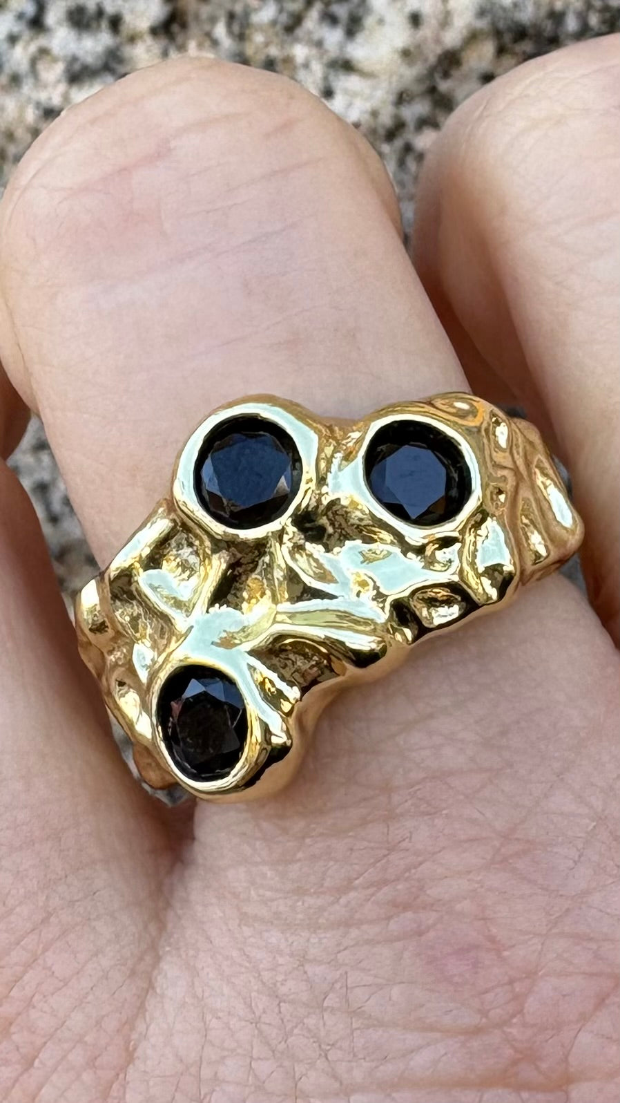 Anillo Tejo gold black