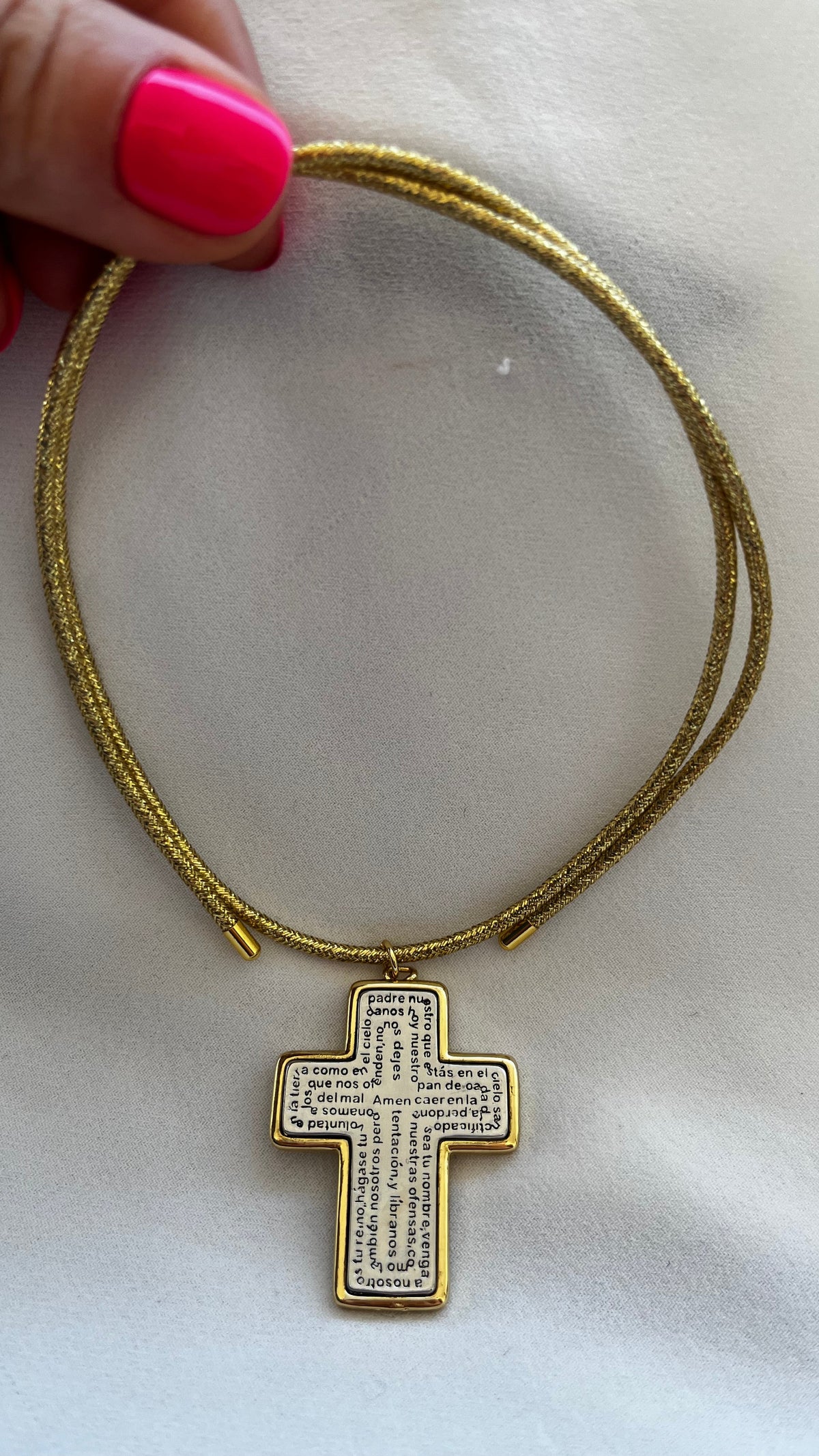 Cadena cruz padre nuestro
