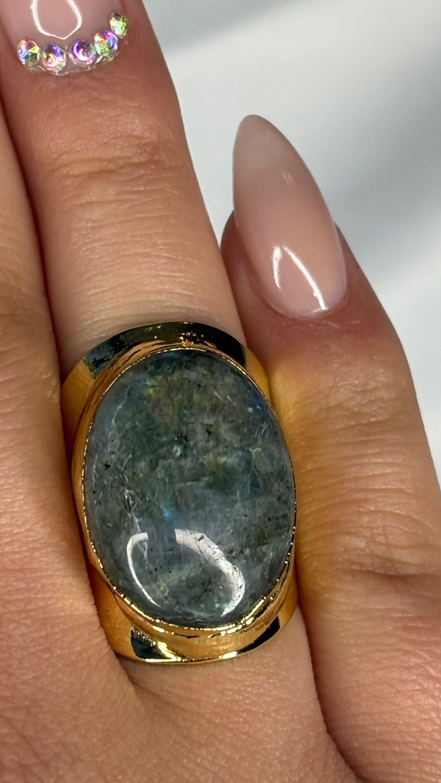 Anillo labradorita