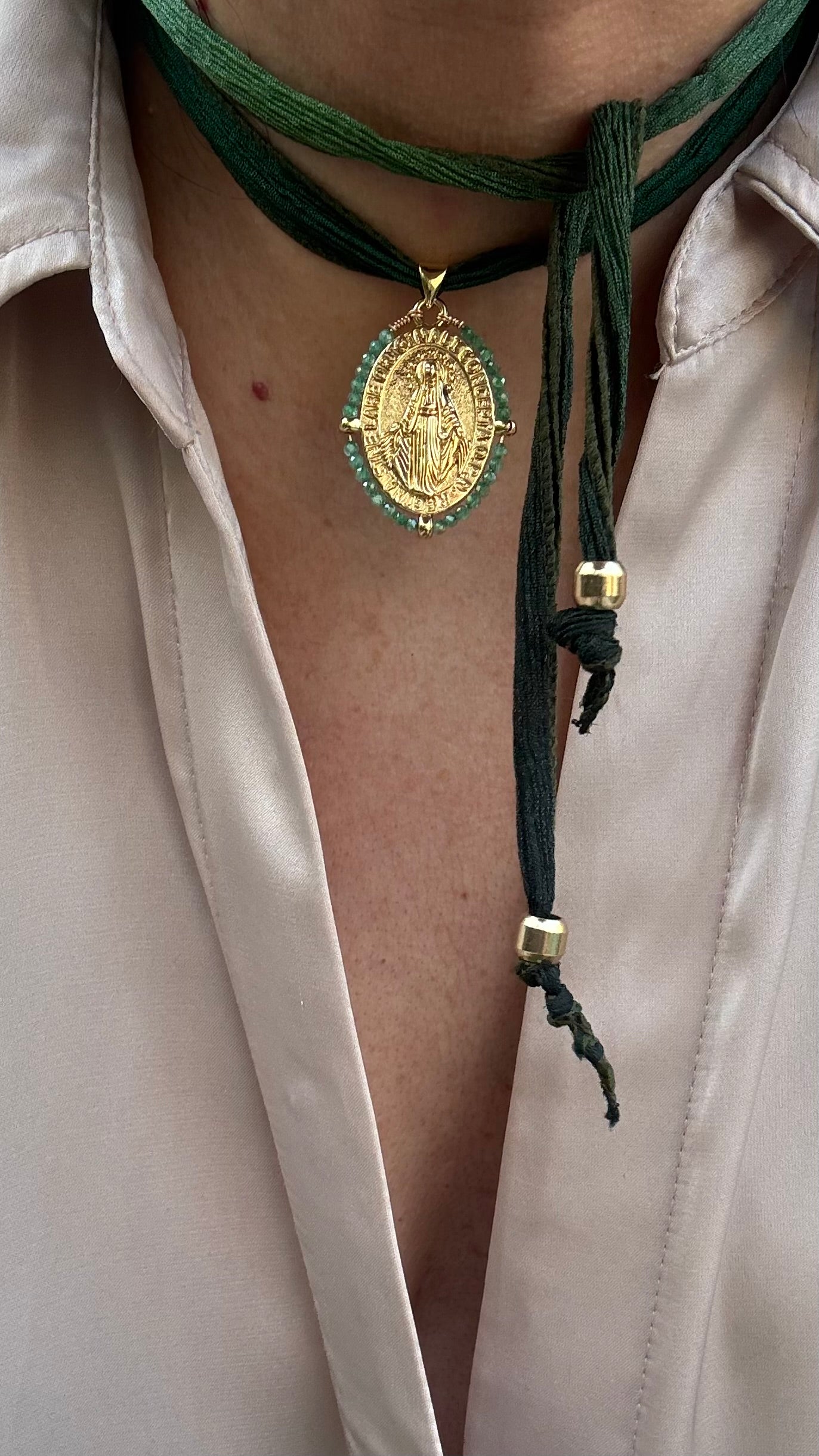 Collar Cinta de seda Virgencita 1 Metro