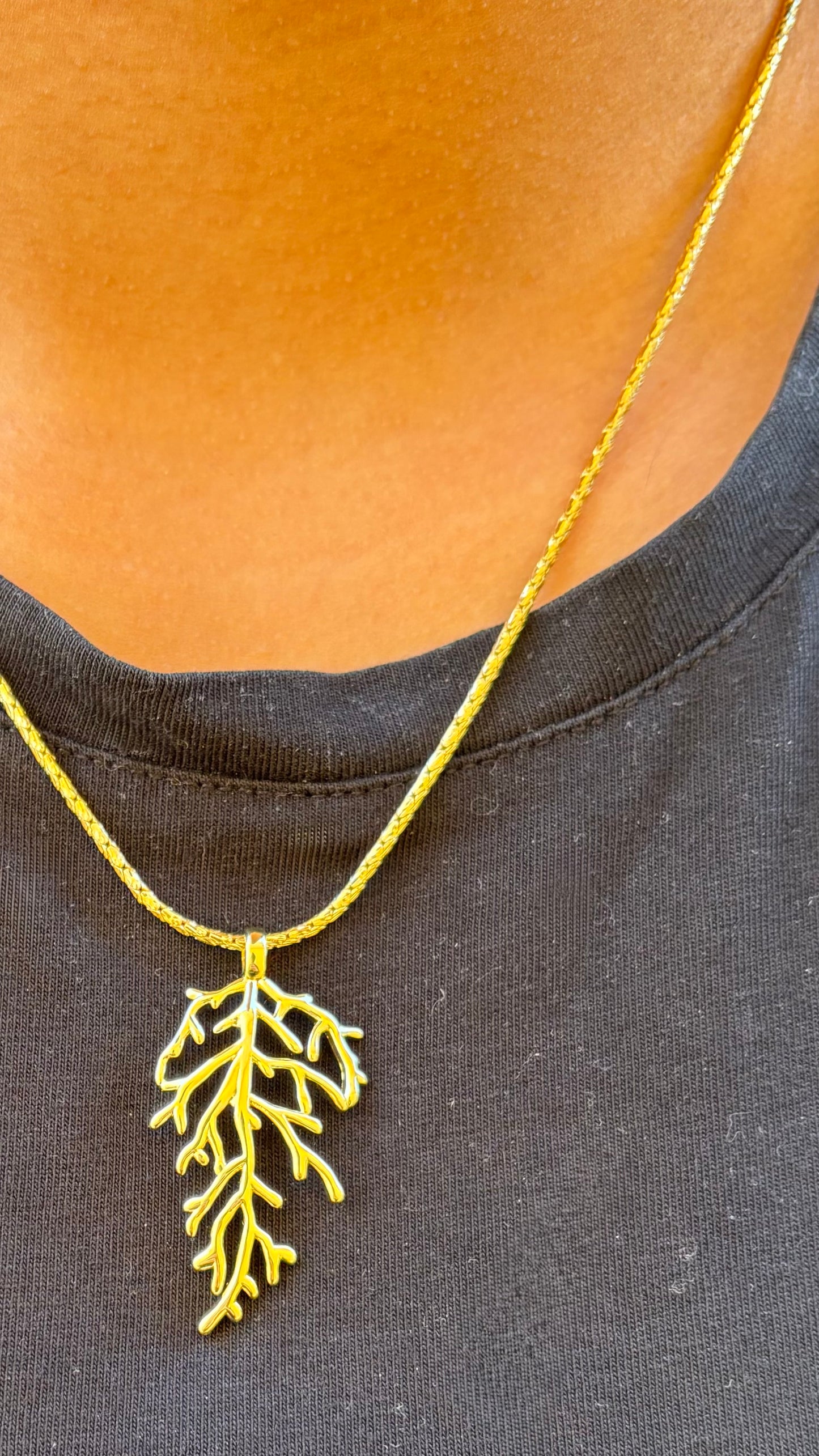 Collar Hoja calada