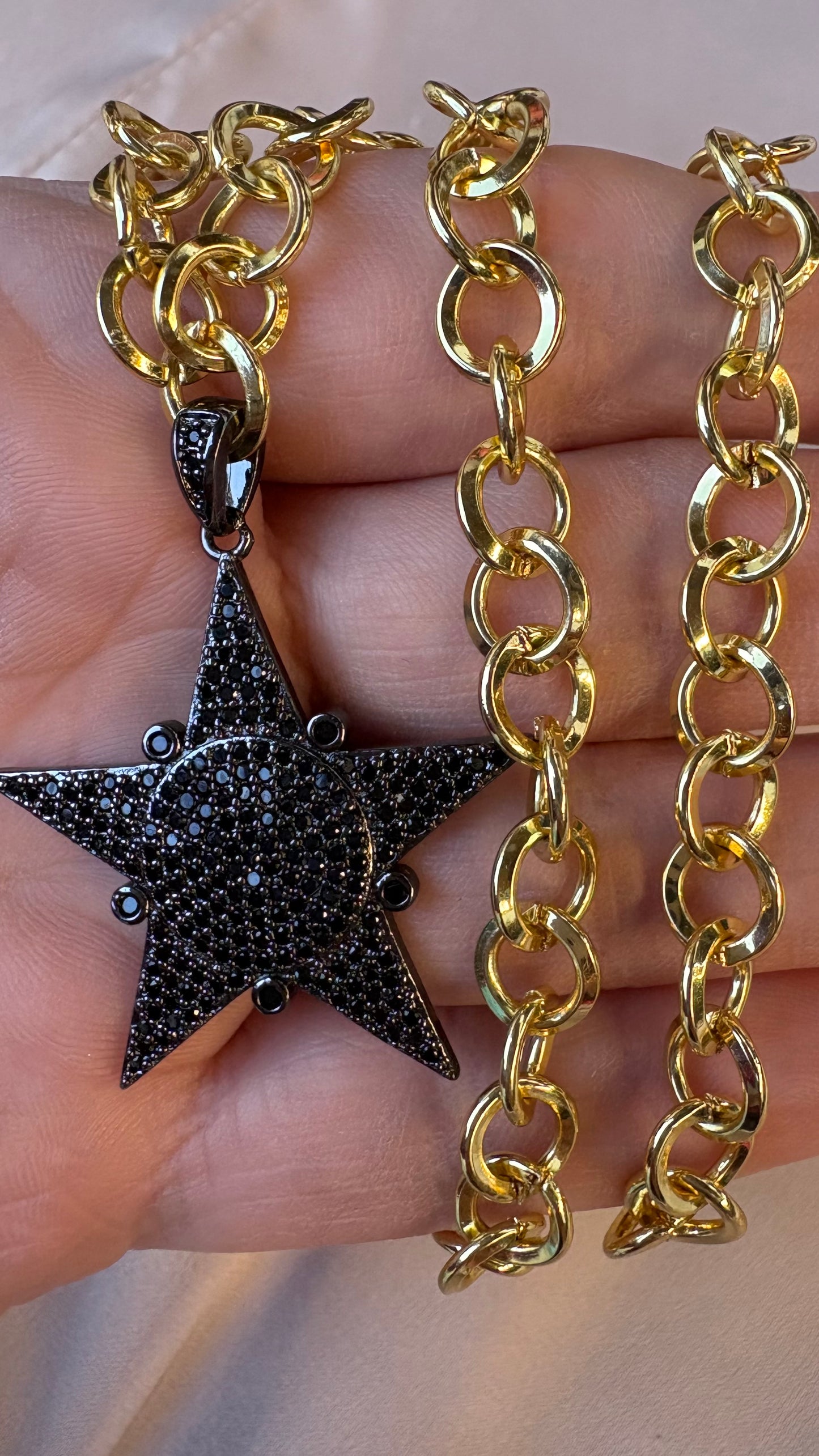 Collar Estrella Black Microcircones