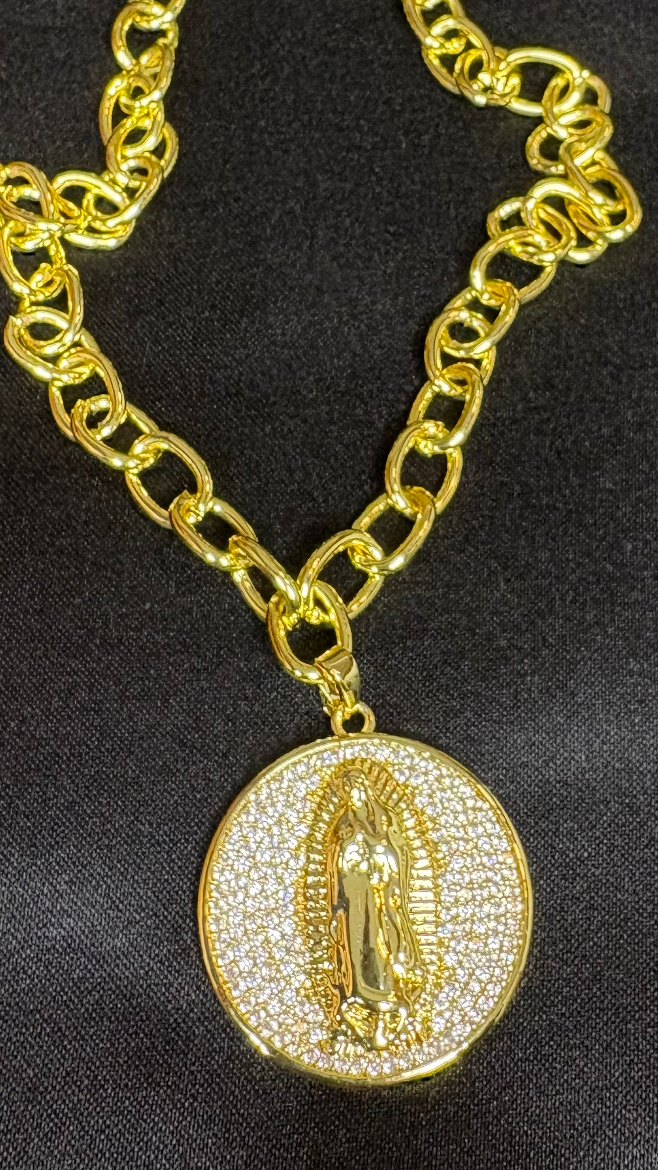 Collar Virgen Microcircones