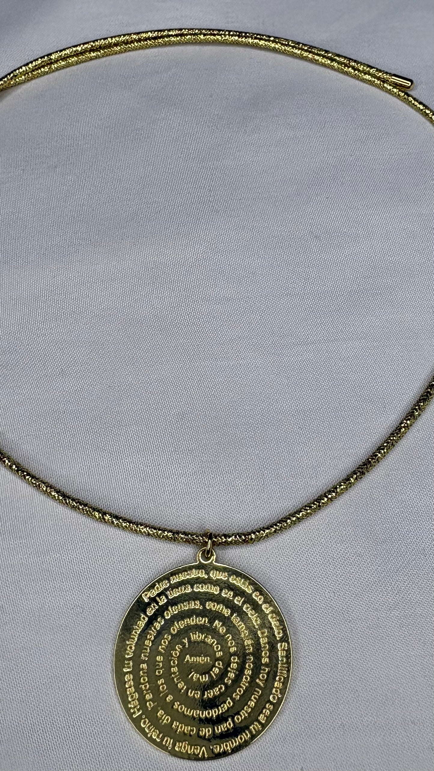 Collar Imán Padre Nuestro