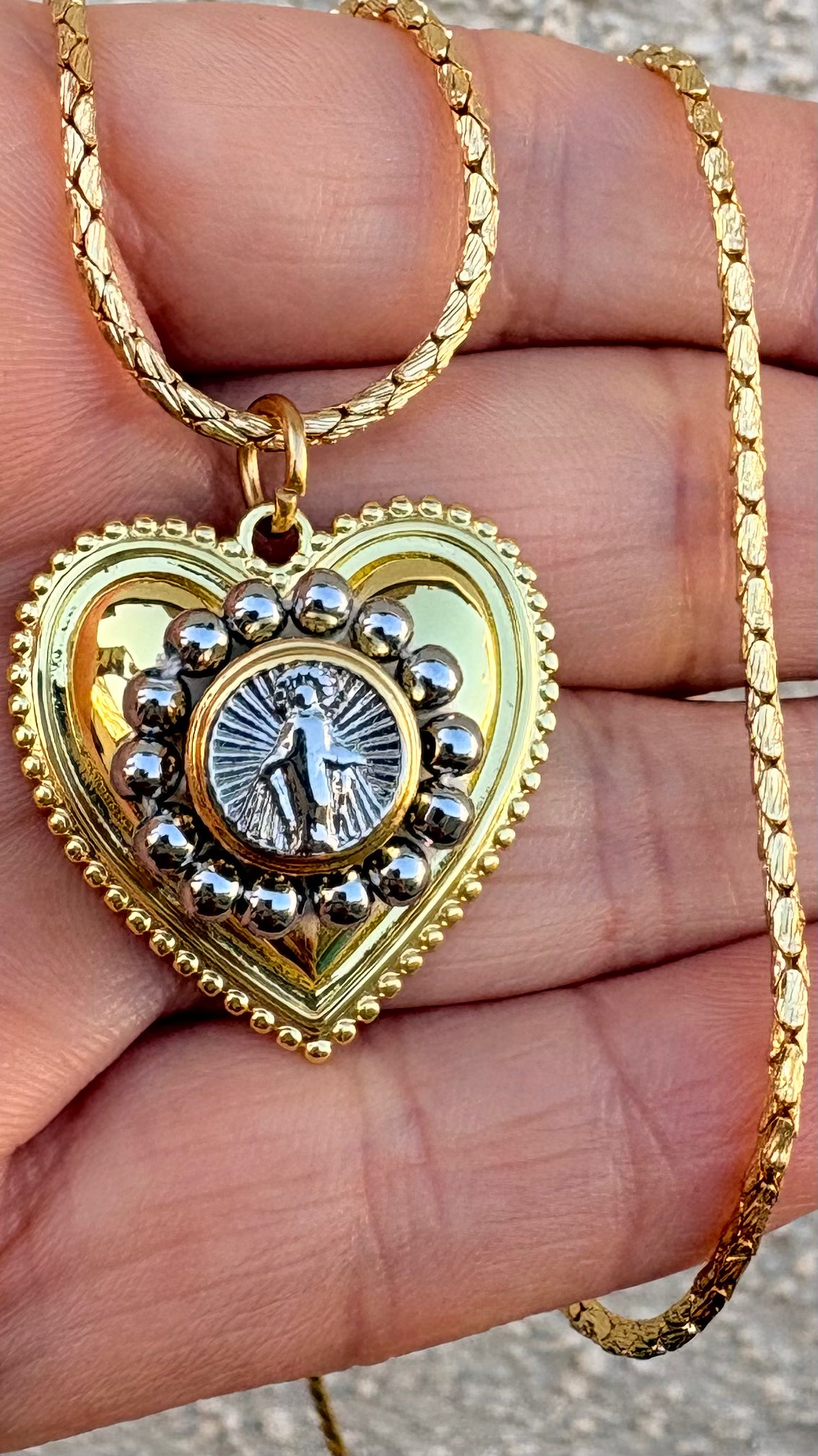 Collar Santi