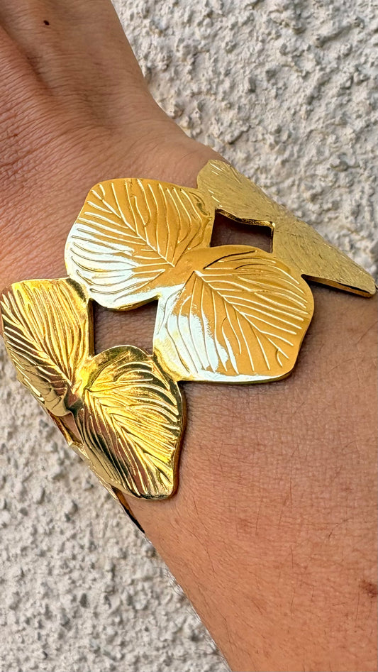 Esclava Hojas caladas