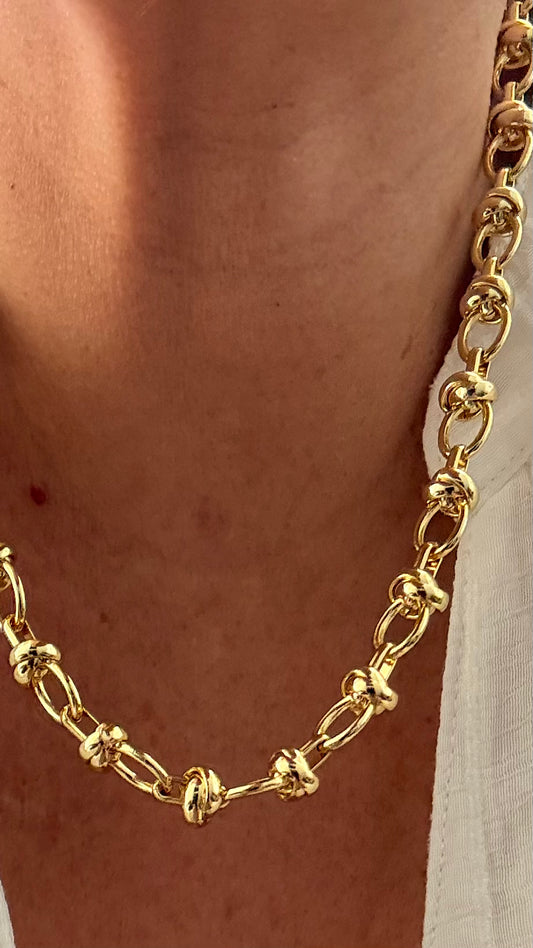 Collar Nudo bruja protector