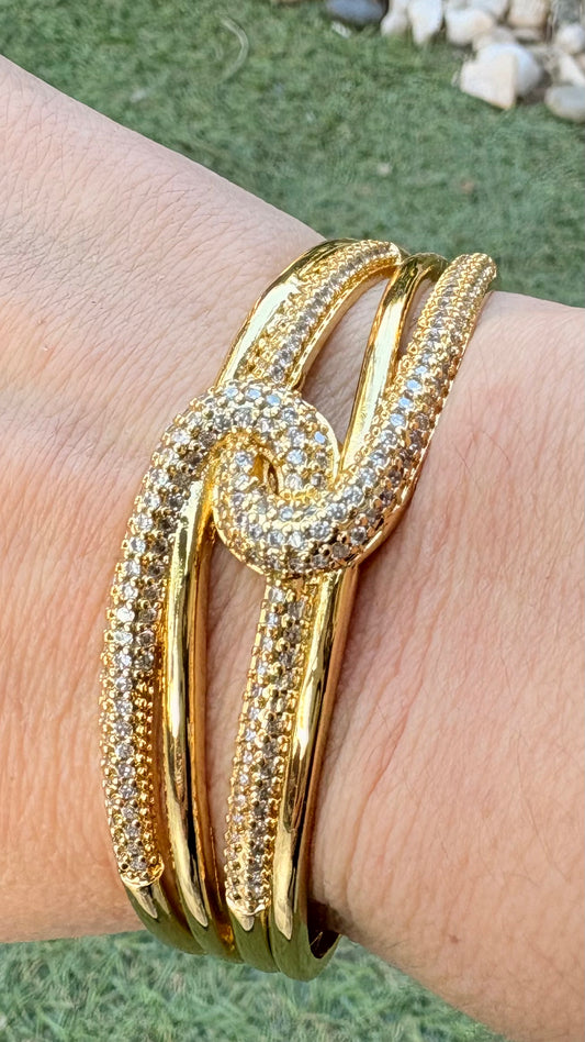 Esclava Nudo Microcircon