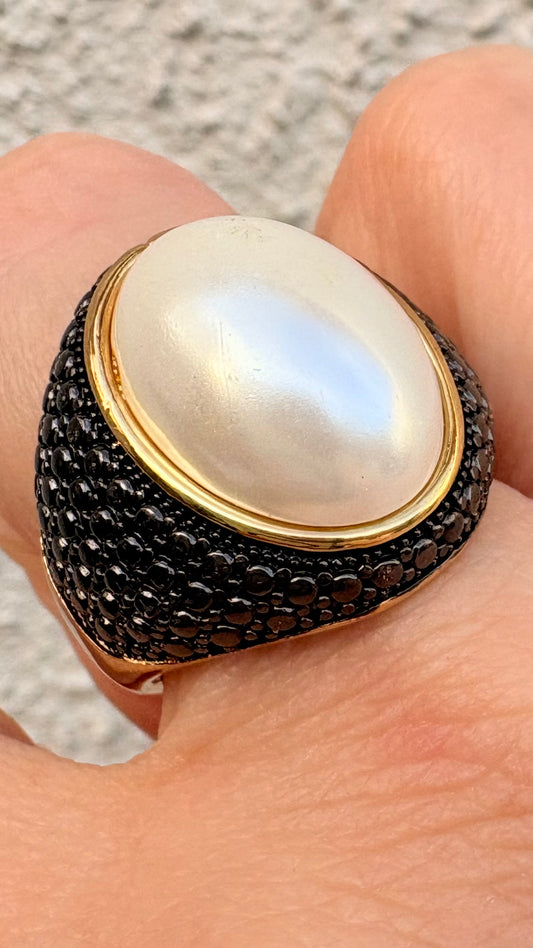 Anillo Pearl on black