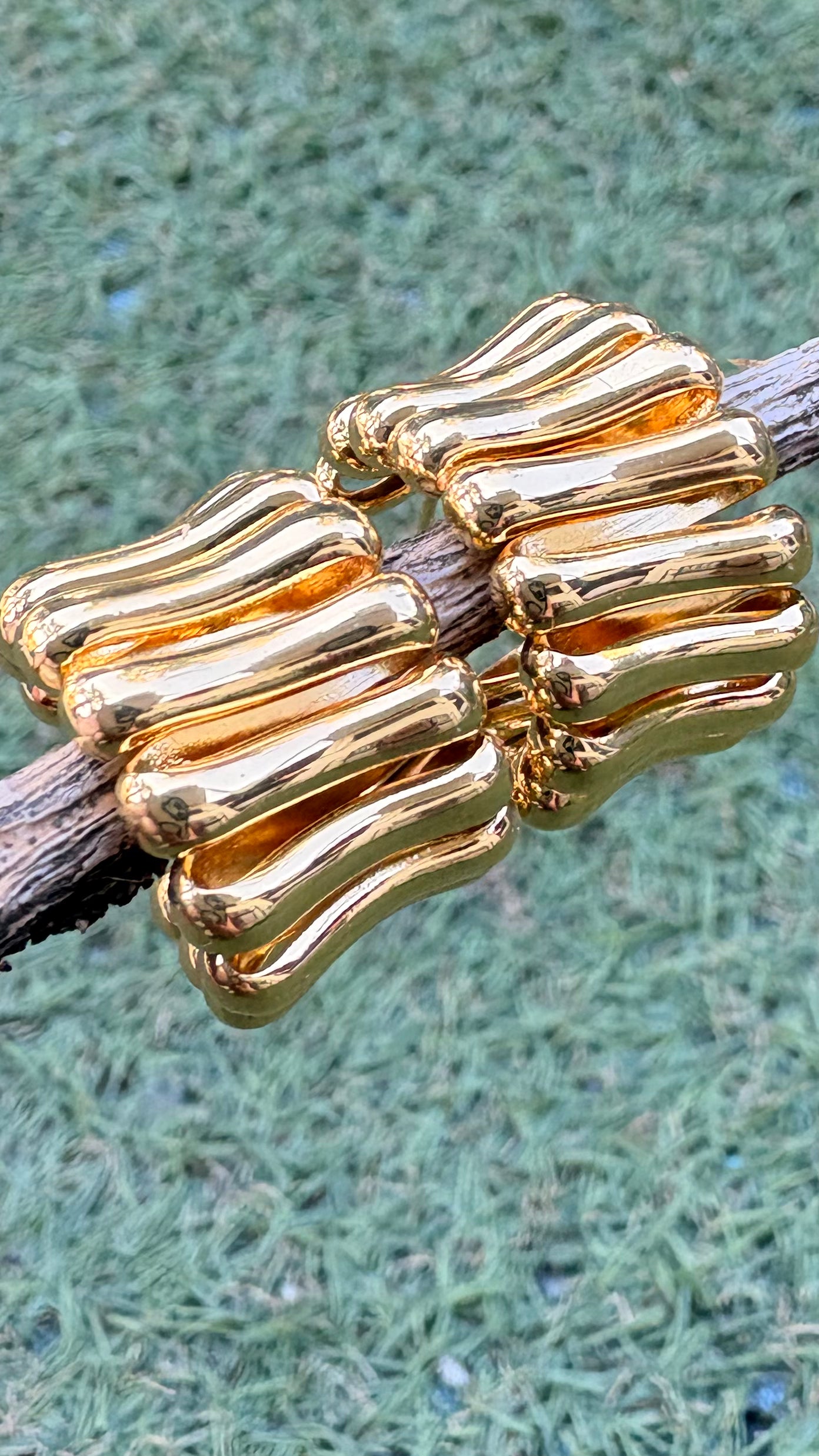 Aros Karina relieves