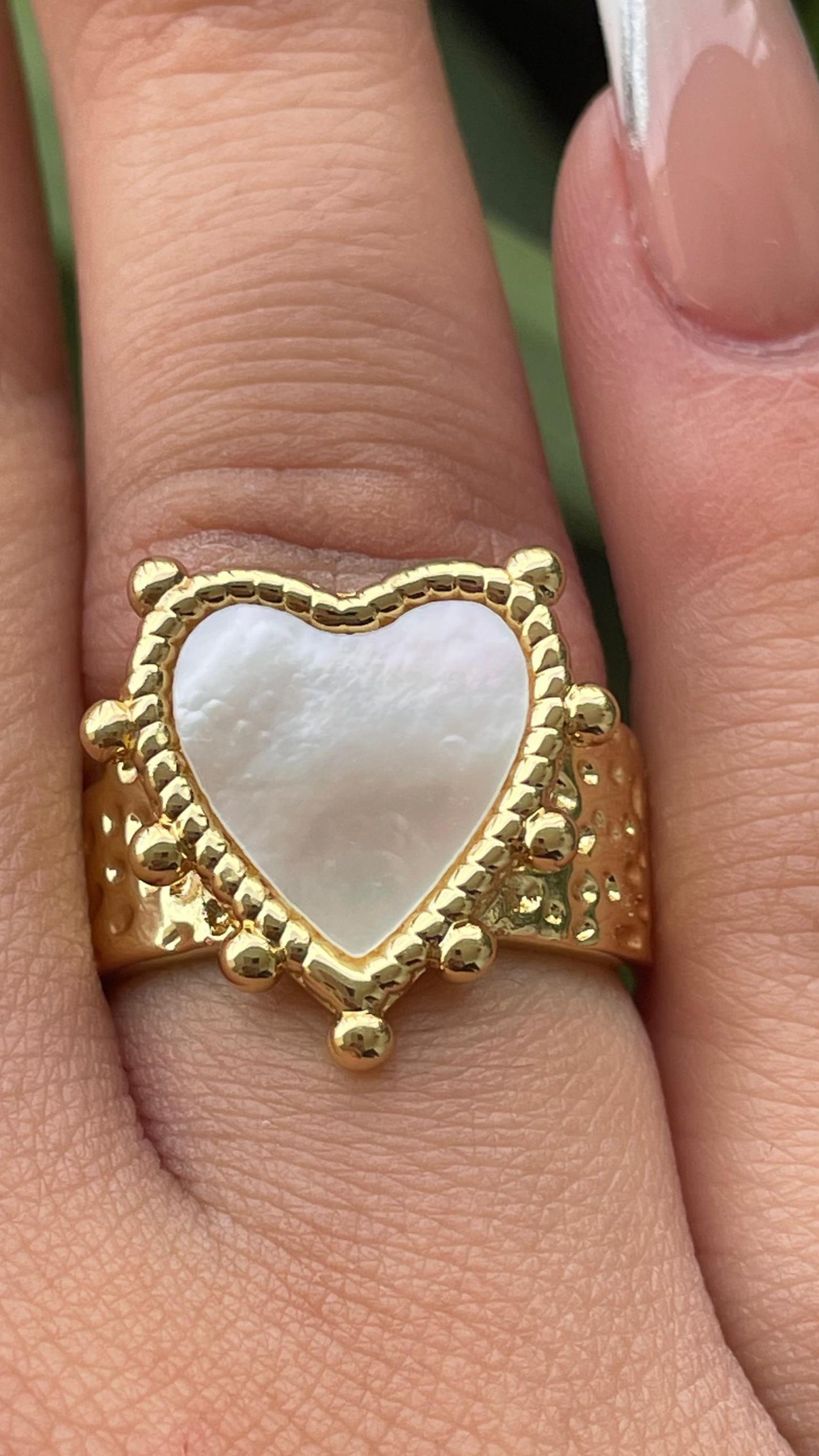 Anillo Corazón Nacarado